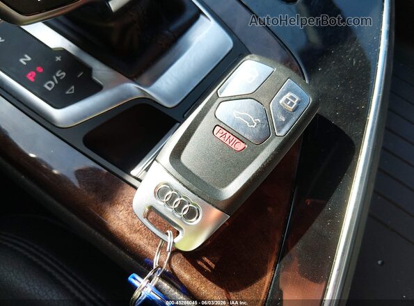WA1LAAF76HD019493 2017 AUDI Q7 White Widok deski rozdzielczej