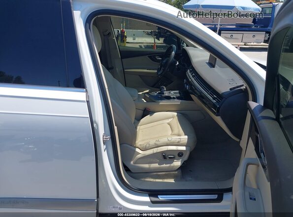 WA1LAAF76KD034843 2019 AUDI Q7 Белый Вид салона спереди