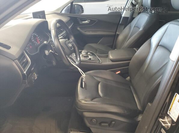 WA1LAAF77HD003481 2017 AUDI Q7 Black Front interior view