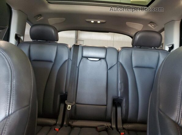 WA1LAAF77HD003481 2017 AUDI Q7 Black Rear seats view