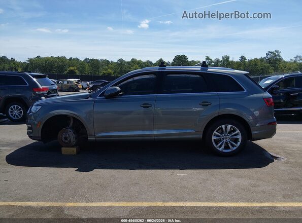 WA1LAAF77HD050168 2017 AUDI Q7 Gray Widok wnętrza z tyłu