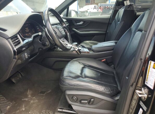 WA1LAAF78HD010097 2017 AUDI Q7 Black Widok wnętrza z przodu