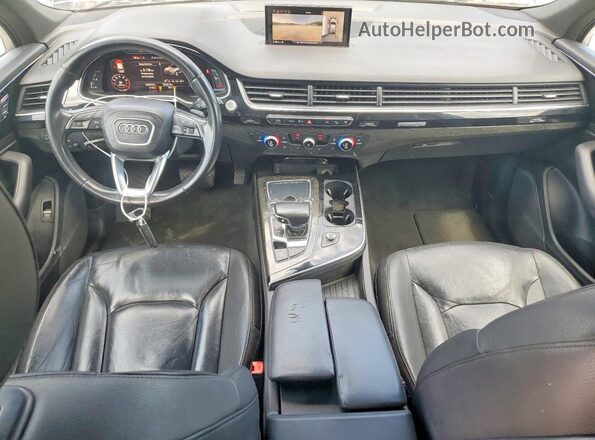 WA1LAAF78HD010097 2017 AUDI Q7 Black Widok deski rozdzielczej
