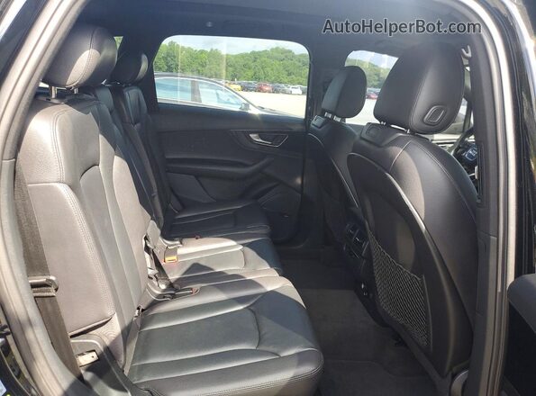 WA1LAAF78JD011742 2018 AUDI Q7 Black 