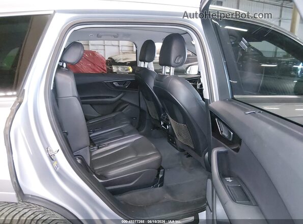 WA1LAAF79HD002896 2017 AUDI Q7 Silver Vista de la etiqueta del VIN