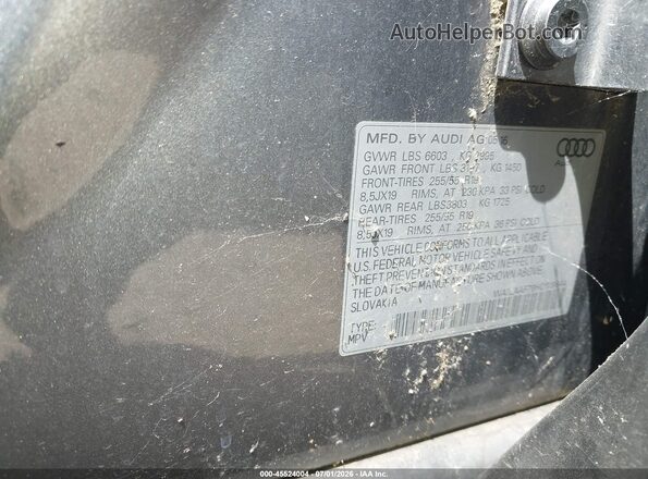 WA1LAAF79HD019844 2017 AUDI Q7 Gray Engine compartment view