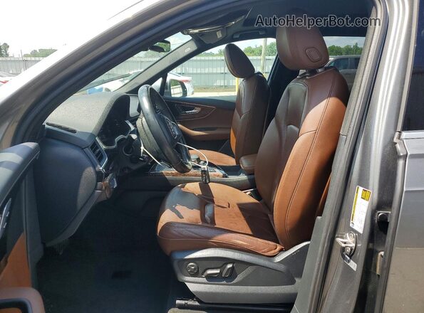 WA1LAAF7XHD015494 2017 AUDI Q7 Gray Front interior view