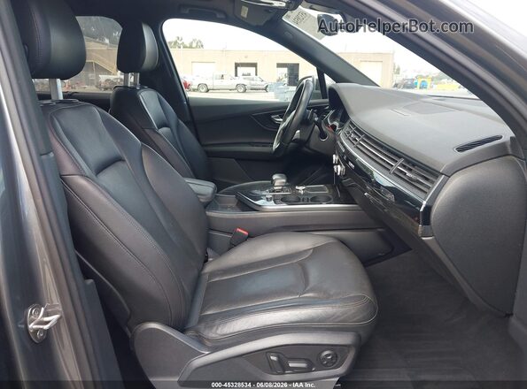 WA1LAAF7XHD021506 2017 AUDI Q7 Gray Vista interior delantera