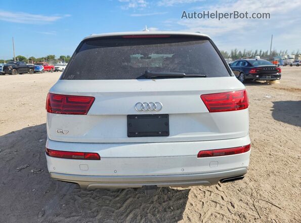 WA1LAAF7XKD007239 2019 AUDI Q7 White 