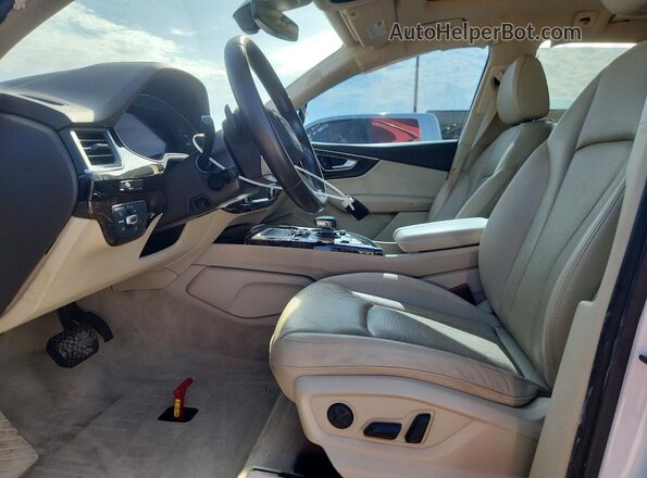 WA1LAAF7XKD007239 2019 AUDI Q7 White 