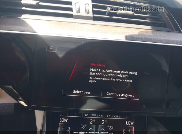 WA1LAAGE2NB009838 2022 AUDI E-TRON Gray 