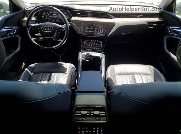 WA1LAAGE4KB005916 2019 AUDI E-TRON Gray Dashboard view