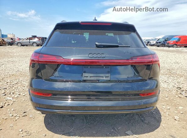 WA1LAAGE6NB009910 2022 AUDI E-TRON Black Widok z tyłu