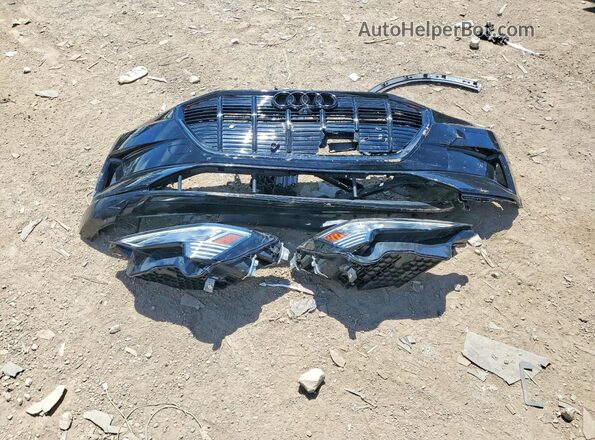 WA1LAAGE6NB009910 2022 AUDI E-TRON Black Widok komory silnika
