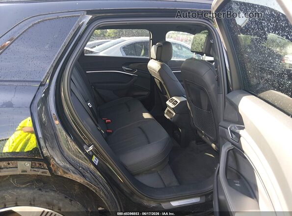WA1LAAGE8NB006538 2022 AUDI E-TRON Black Вид наклейки з VIN-кодом