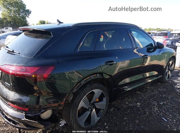 WA1LAAGE8NB006538 2022 AUDI E-TRON Black Вид задньої частини салону
