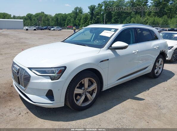 WA1LAAGEXKB022848 2019 AUDI E-TRON White Front left