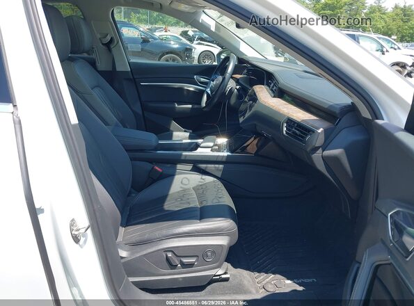 WA1LAAGEXKB022848 2019 AUDI E-TRON White Front interior view