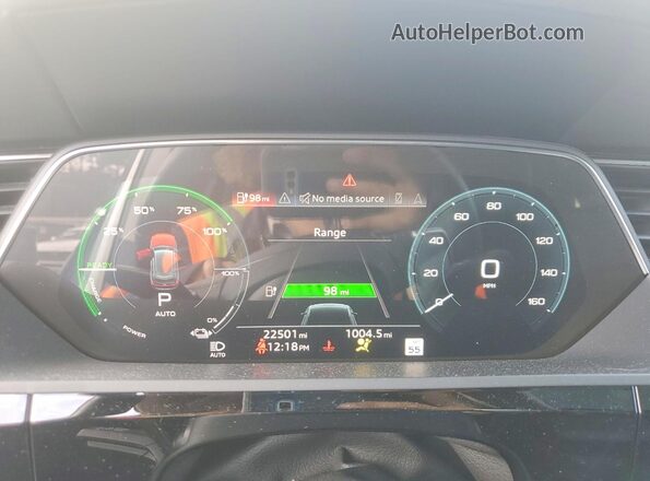 WA1LAAGEXNB040609 2022 AUDI E-TRON Silver 