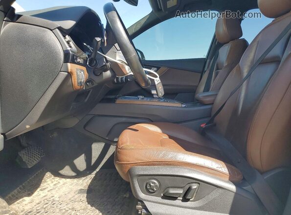 WA1LABF72HD058524 2017 AUDI Q7 White Front interior view