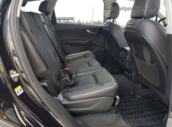 WA1LABF73JD012108 2018 AUDI Q7 Black უკანა სალონის ხედი
