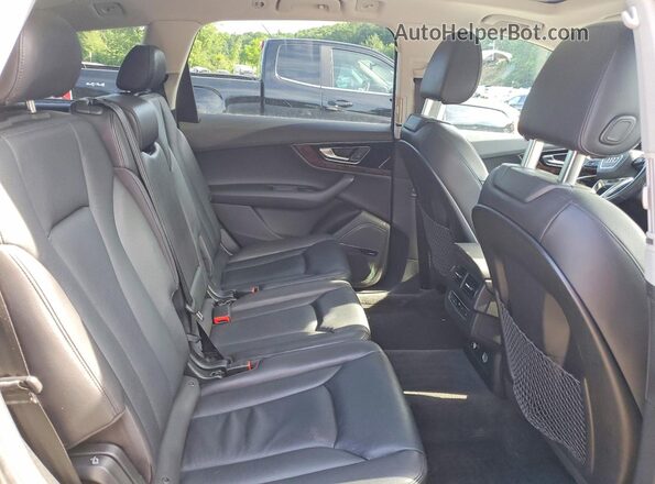 WA1LABF73JD048946 2018 AUDI Q7 Silver Սալոնի հետևի տեսք