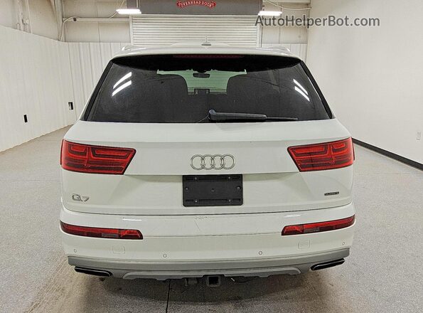 WA1LHAF70HD044594 2017 AUDI Q7 White 