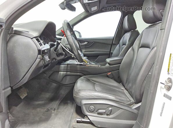 WA1LHAF70HD044594 2017 AUDI Q7 White 