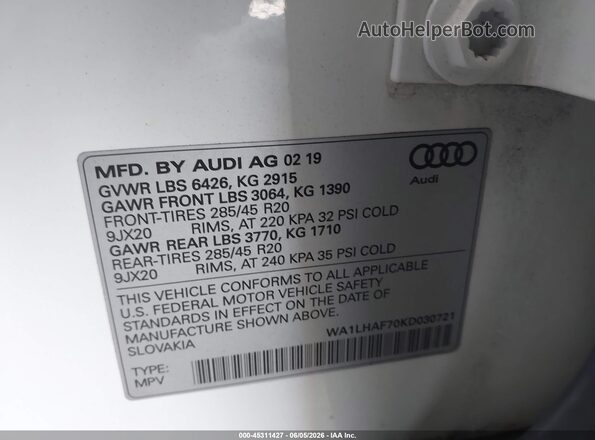 WA1LHAF70KD030721 2019 AUDI Q7 White Engine compartment view