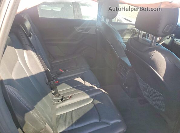 WA1LHAF71KD037516 2019 AUDI Q7 Black Widok wnętrza z tyłu