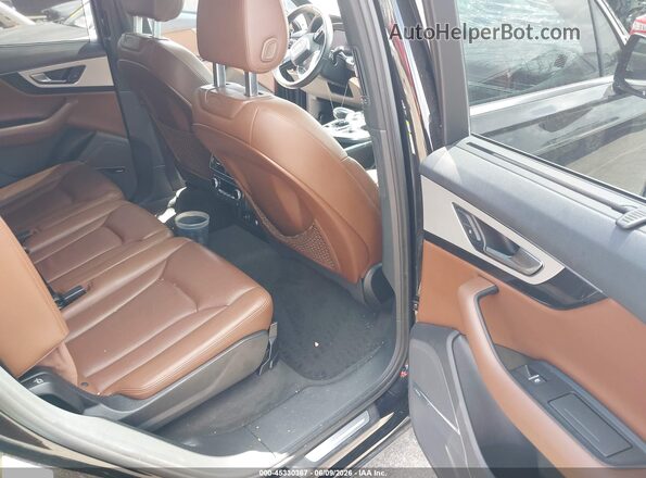 WA1LHAF74JD030669 2018 AUDI Q7 Black Vista de la etiqueta del VIN