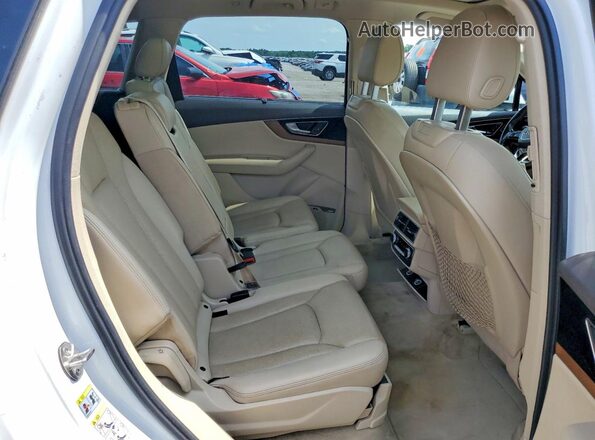 WA1LHAF76HD043255 2017 AUDI Q7 White Вид задньої частини салону