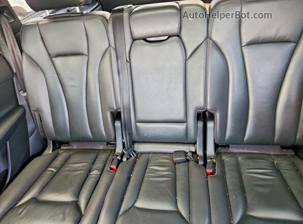 WA1LHAF77JD005183 2018 AUDI Q7 Silver Հետևի նստատեղերի տեսք