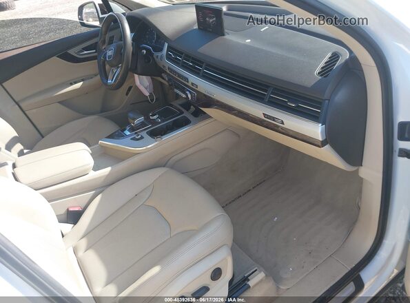 WA1LHBF77JD023916 2018 AUDI Q7 Белый Вид салона спереди