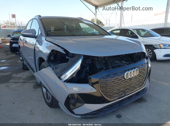 WA1LUBFZ0RP052407 2024 AUDI Q4 Gray Widok z przodu