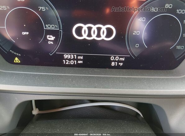 WA1LUBFZ1RP060323 2024 AUDI Q4 White 