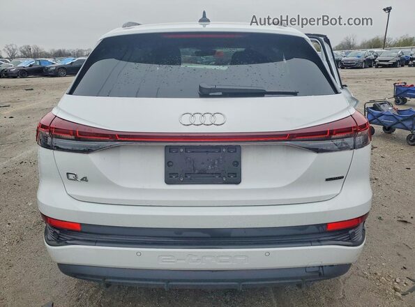 WA1LUBFZ7RP064859 2024 AUDI Q4 White Widok z tyłu