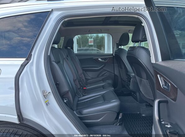 WA1LXAF70LD009548 2020 AUDI Q7 White 