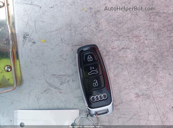 WA1LXAF71MD019572 2021 AUDI Q7 White Առջևի վահանակի տեսք