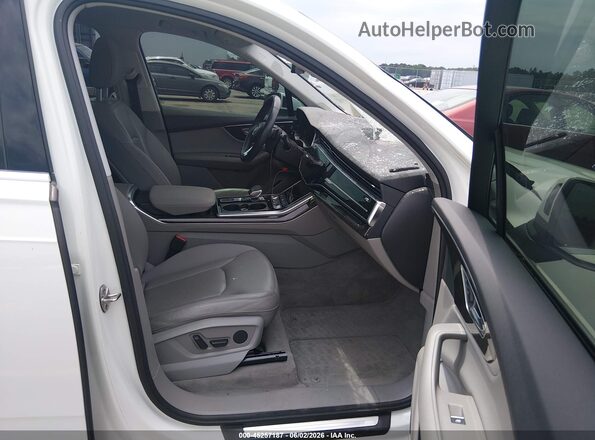 WA1LXAF71MD019572 2021 AUDI Q7 White Սալոնի դիմացի տեսք