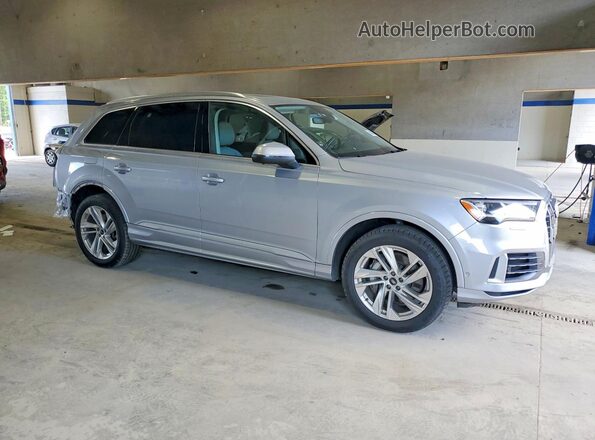 WA1LXAF74MD027939 2021 AUDI Q7 Серебряный Передняя правая четверть