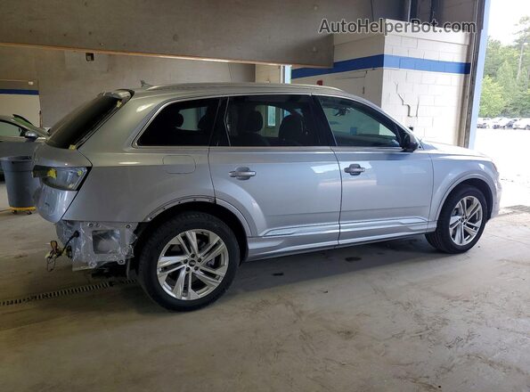 WA1LXAF74MD027939 2021 AUDI Q7 Серебряный Задняя правая четверть