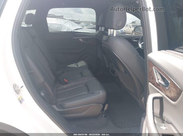 WA1LXAF79LD013159 2020 AUDI Q7 White Vista de la etiqueta del VIN