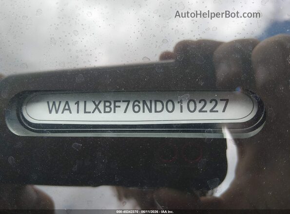 WA1LXBF76ND010227 2022 AUDI Q7 Blue Вид підкапотного простору
