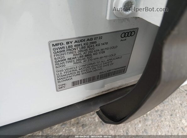 WA1LXBF77ND020555 2022 AUDI Q7 White Вид підкапотного простору