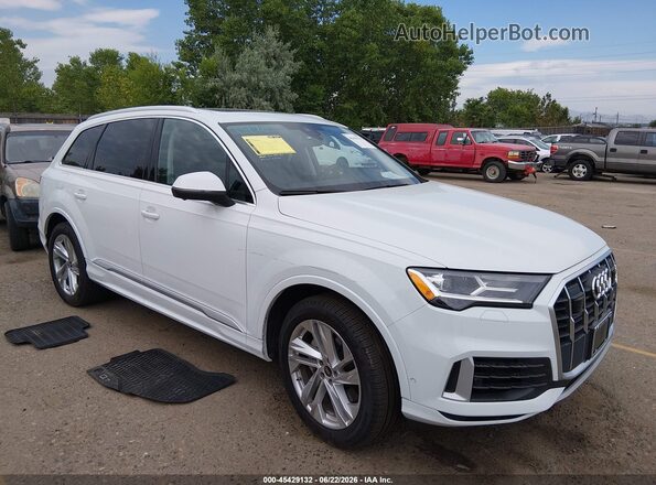 WA1LXBF77ND020555 2022 AUDI Q7 White Вид задньої частини салону