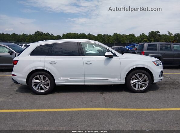 WA1LXBF79ND018709 2022 AUDI Q7 White უკანა სალონის ხედი