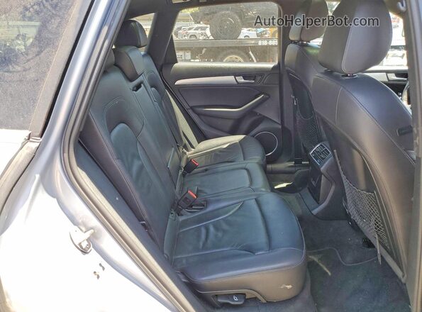 WA1M2AFP7HA095260 2017 AUDI Q5 Silver Սալոնի հետևի տեսք