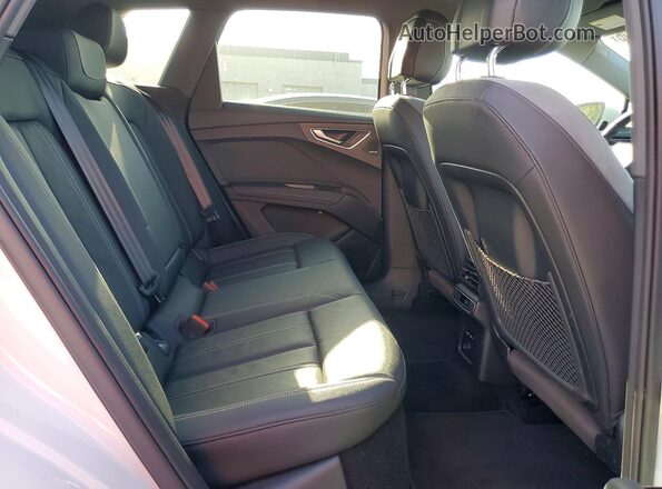 WA1M2BFZ6PP005762 2023 AUDI Q4 White Rear interior view