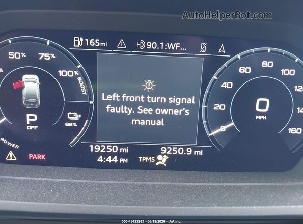 WA1M2BFZ8RP000436 2024 AUDI Q4 Gray Widok tylnych siedzeń